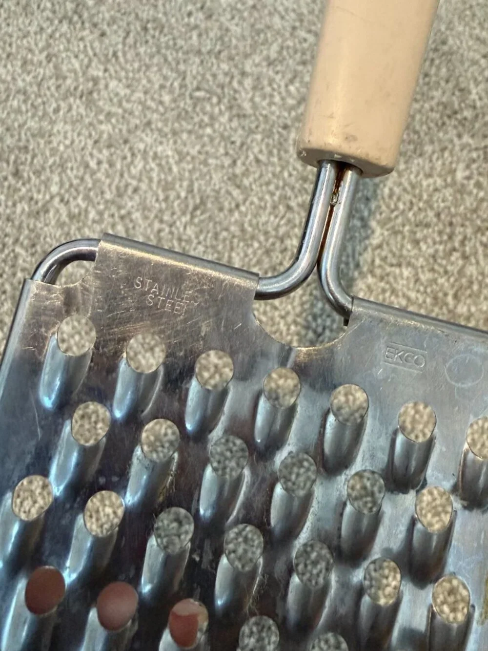 Vintage EKCO Stainless Steel Flat Grater Hand Grater Kitchen Tool Beige Handle